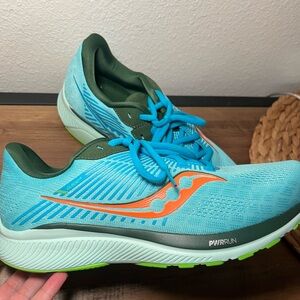 Saucony Guide 14s - less than 10 miles!!